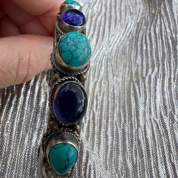 TIBETIAN GEMSTONE CUFF BRACELET - Picture 9 of 9